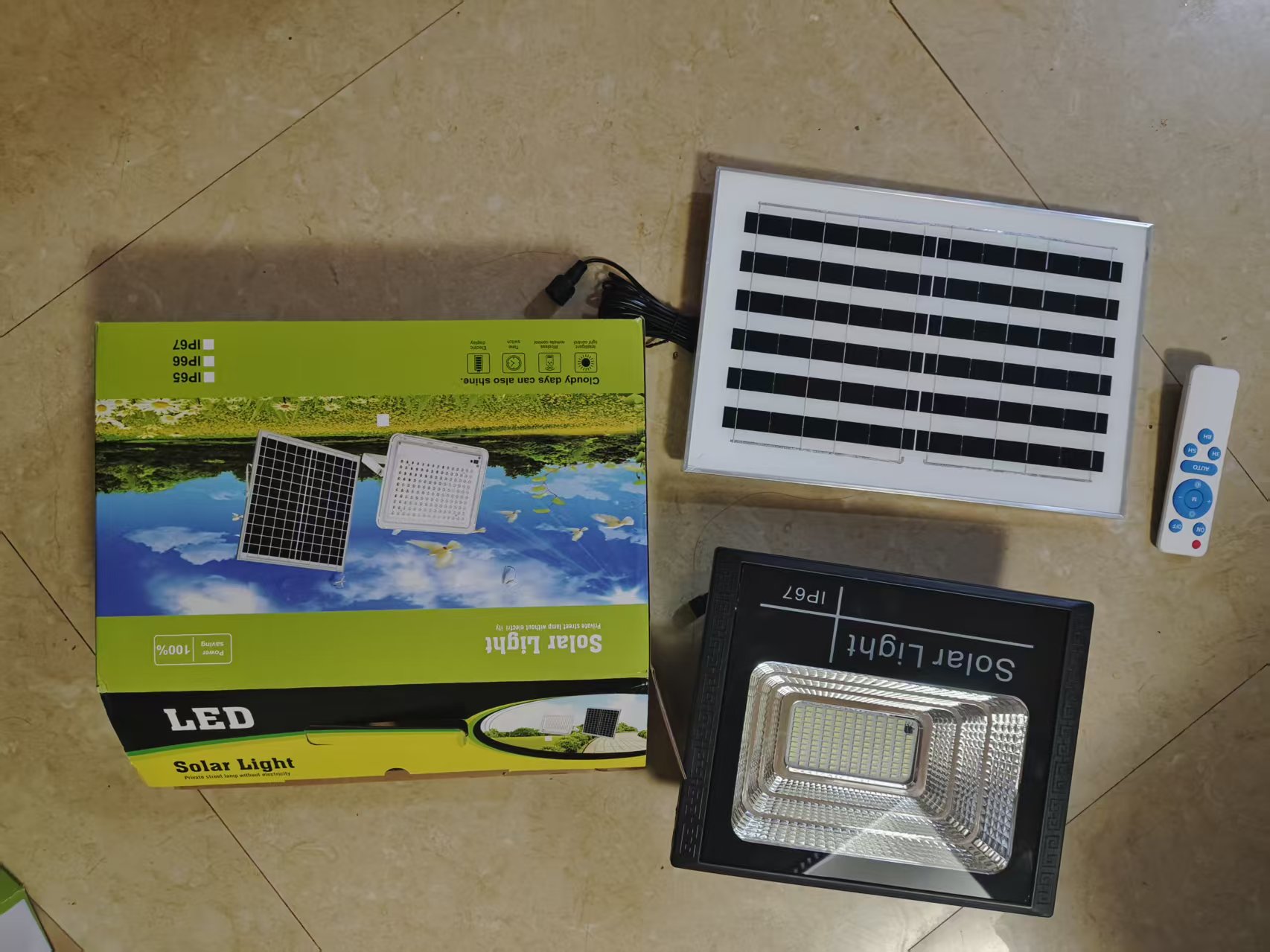 SL-67 100W Solar Flood Light with 3500mAh 32650 Lithium Battery – IP67 Waterproof — photo 7
