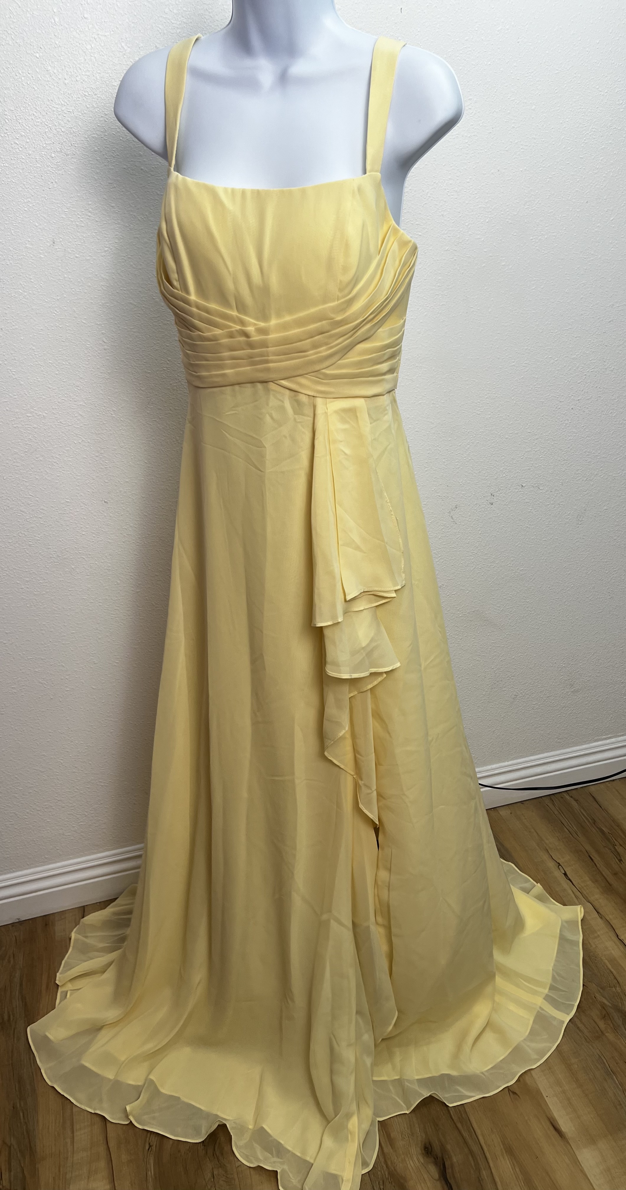 Evening dresses — photo 3